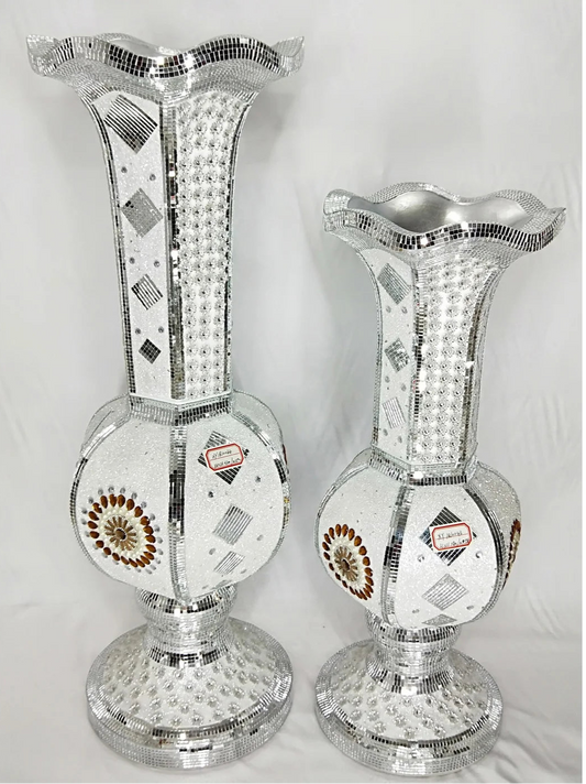 Mirrored Vase 40'
